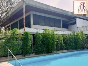 For SaleLandSukhumvit, Asoke, Thonglor : Land for sale Sukhumvit 38 with house frame 850 meters to BTS Thong Lo Sukhumvit