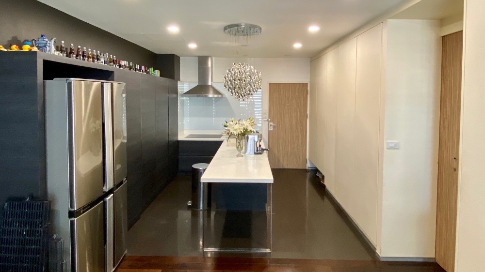 For SaleCondoAri,Anusaowaree : Urgent sale large size condo Noble Lite, minimal decoration with full functions