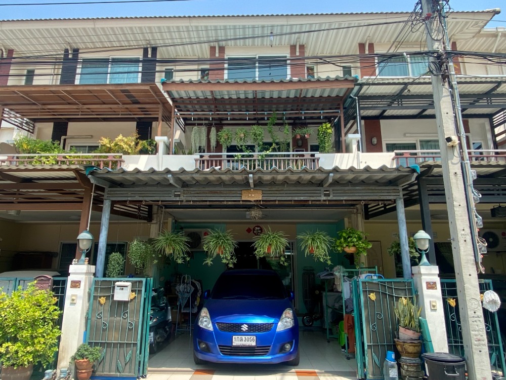 ขายบ้านลาดกระบัง สุวรรณภูมิ : ขายด่วน! ทาวน์โฮม 3 ชั้น โครงการศุภาลัย-สวนหลวง พื้นที่ 21.9 ตร.วา เดินทางสะดวก ติดถนนเฉลิมพระเกียรติ ร.9 ราคาสุดพิเศษ!