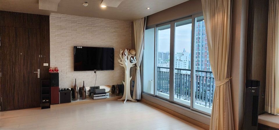 ขายคอนโดรัชดา ห้วยขวาง : Life @ Ratchada - Sutthisarn / 1 Bedroom (FOR SALE), ไลฟ์ แอท รัชดา - สุทธิสาร / 1 ห้องนอน (ขาย) CREAM365