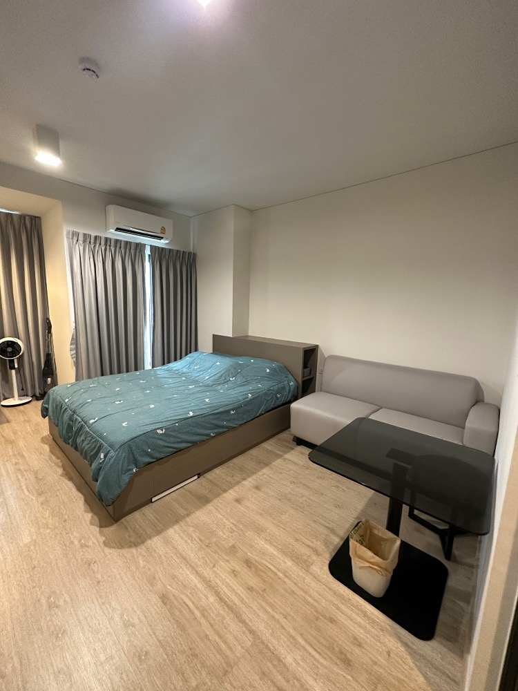 For RentCondoWongwianyai, Charoennakor : New room, ready to move in, 1 bedroom, Ideo Sathorn Wongwian Yai Condo, 15,000 baht, fully furnished and electrical appliances You can make an appointment to see the real room every day.