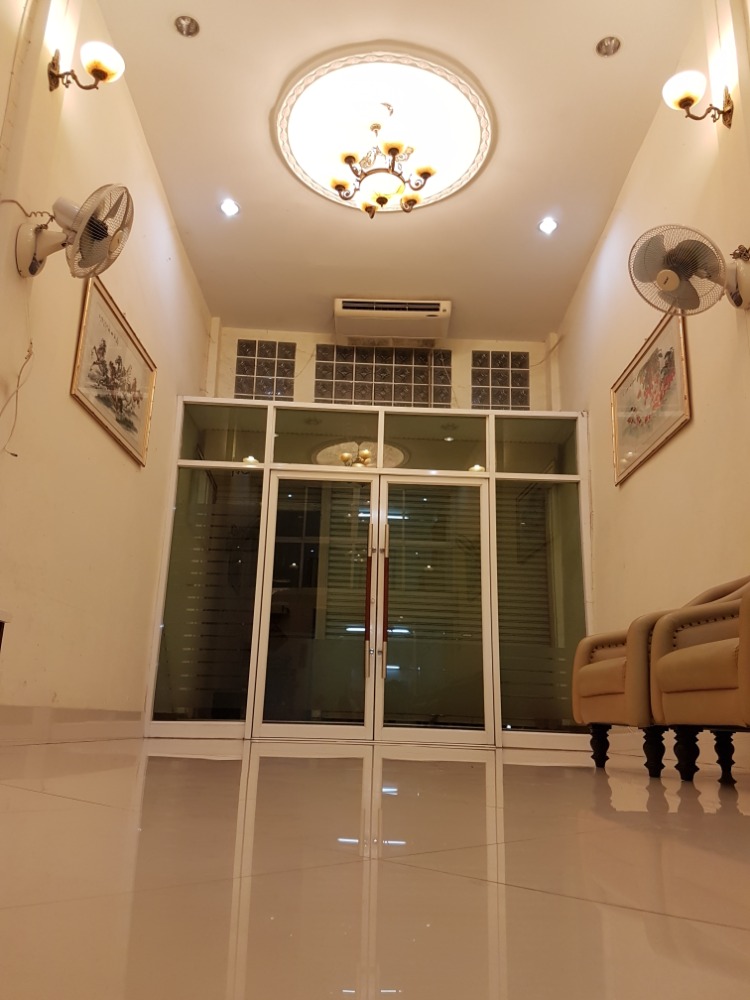 For RentShophouseRama 2, Bang Khun Thian : **Fully Furnished Commercial Building for Rent with nice furniture and interior at Rama2 Soi11**