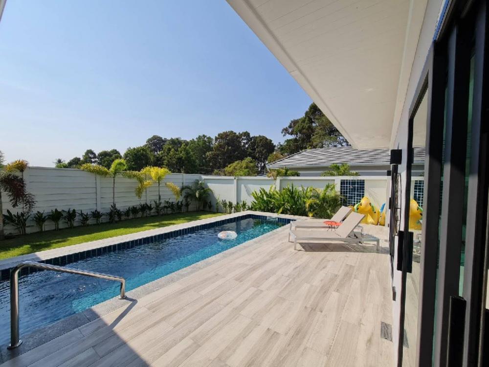 For RentHouseKhon Kaen : 🎉For rent, a luxury pool villa, size 4 bedrooms, with a private swimming pool, Jacuzzi system, 8 villas riverside project, Ban Don Lom, area 100 sq m, living a luxurious lifestyle according to urban style. But the atmosphere of the house is like staying a