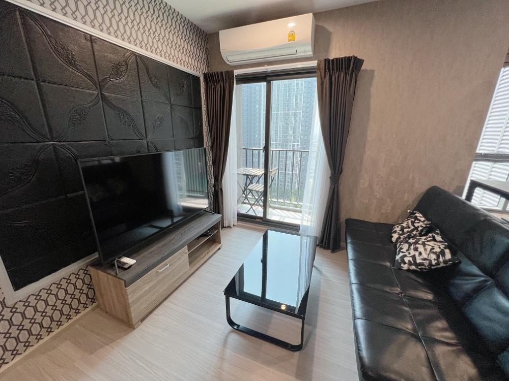 For RentCondoBang kae, Phetkasem : ⭐️The Parkland Phetkaseam 56⭐️ Big room, very beautiful, pool view, high floor ✅ There is video in the real room.