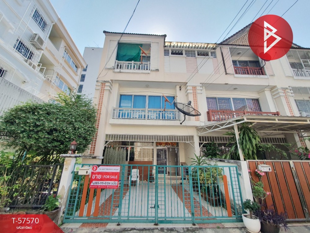For SaleTownhouseSamut Prakan,Samrong : Urgent sale, 3-storey townhome, Flora Ville Village Srinakarin-Thepharak, Samut Prakan