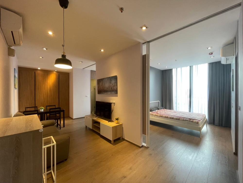 For RentCondoSukhumvit, Asoke, Thonglor : 🏢 Park 24 📍Floor 9, Building 5 🛏️ 2 bedrooms 🛋️ Fully Furnished 📺 Complete electrical appliances (special price)