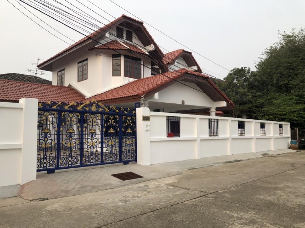 For RentHousePinklao, Charansanitwong : Rent a single house in Taling Chan area, 117 square wa.