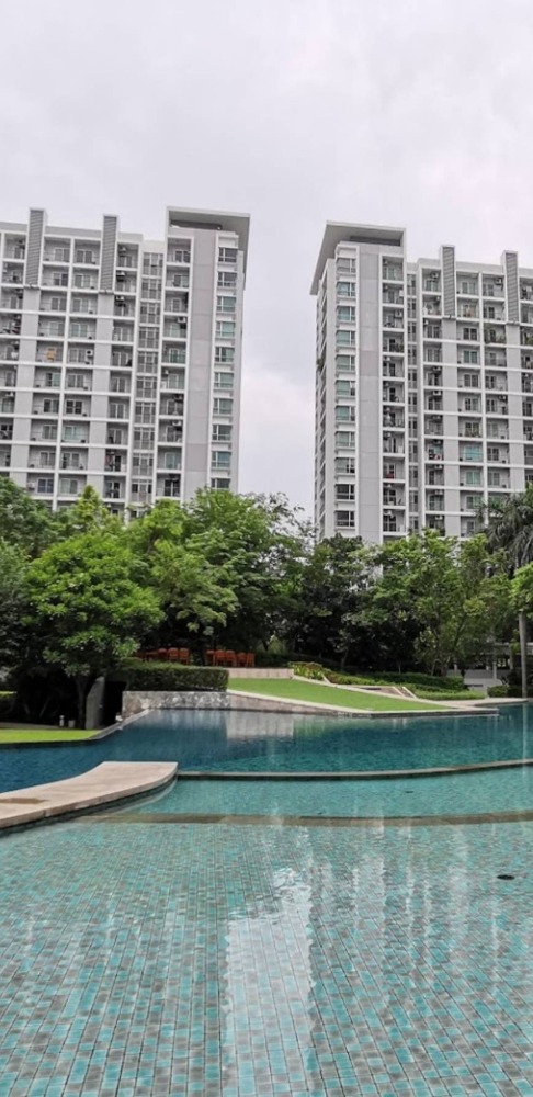 For RentCondoPattanakan, Srinakarin : Condo for rent, Parkland Srinakarin, large room, 40 sq m, price 6,000 baht, near the entrance to the train, the cheapest, fully furnished