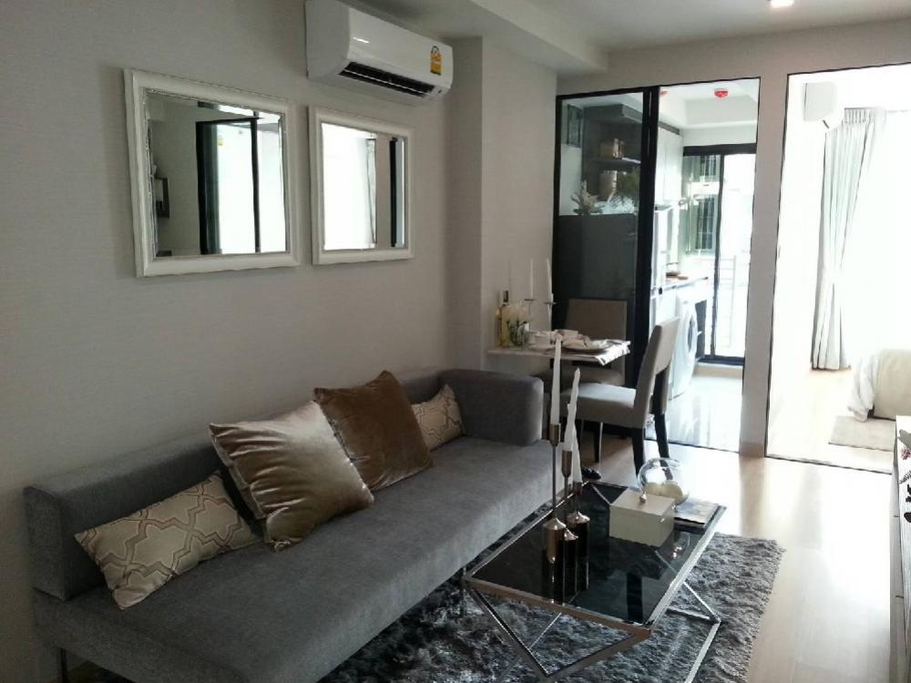 For RentCondoVipawadee, Don Mueang, Lak Si : Special 13,000/month 🔥 Condo for rent, Knightsbridge, Skycity, Saphanmai, next to BTS🚄 Sai Yut, just one step, beautiful room, formerly used as a sample room. Complete with furniture and electrical appliances ❗ 32 sq m.