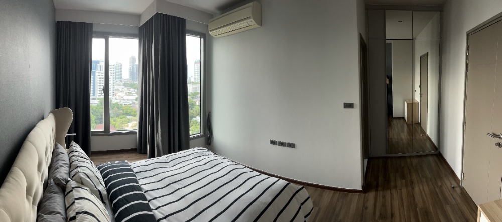 For SaleCondoSukhumvit, Asoke, Thonglor : Condo For Sale at CEIL by Sansiri, *corner unit, High floor with Nice view*, near BTS Ekkamai.