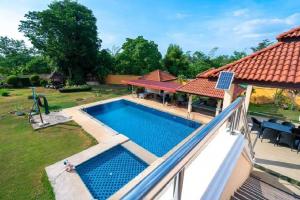 For RentHousePattaya, Bangsaen, Chonburi : 💢 For Rent 💢 Pool Villa in the midst of Khao Chi Chan Nature On the page of almost 2 rai, suitable for vacationing.