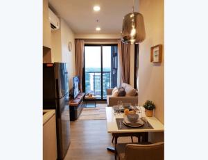 ให้เช่าคอนโดศรีราชา แหลมฉบัง บ้านบึง : สอบถามโทร 065-656-9588 Owner post ให้เช่า Condo Keen Centre​ Sriracha ตรงข้ามโรบินสัน ศรีราชา แบบ 1 ห้องนอน ชั้น18 วิวภูเขา ฝั่งตะวันออก ตกแต่งครบ