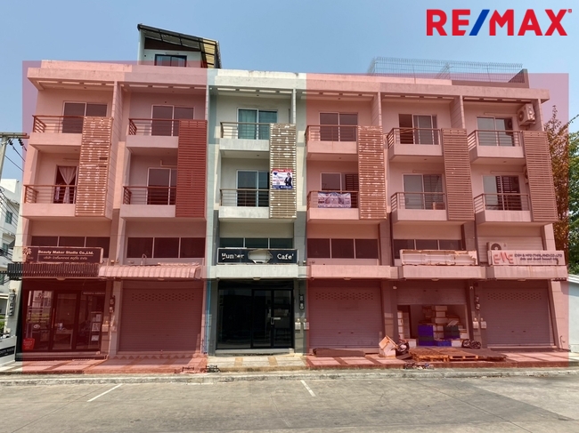 For SaleShophouseChaengwatana, Muangthong : Commercial building for sale, B Avenue Tiwanon - Chaengwattana, B Avenue Tiwanon-Chaengwattana, 3.5 floors, area 18 sq.wa., next to Tiwanon Road. Sansiri Quality Project