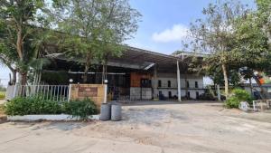 For SaleLandSriracha Laem Chabang Ban Bueng : Land for sale almost 1 rai With warehouses and offices Napa - Chonburi near the motorway parallel