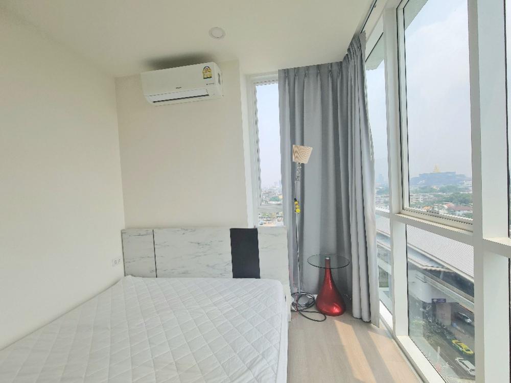 For RentCondoPinklao, Charansanitwong : For rent, DeLAPIS Charan 81, large room, 35 sq m, with washing machine, 13500 baht.