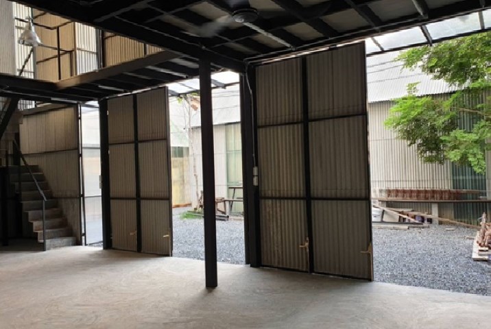 For RentWarehouseChokchai 4, Ladprao 71, Ladprao 48, : For Rent, small warehouse for rent, Loft style, area 115 square meters, Soi Lat Phrao 35, not deep into the alley, suitable for storing products or being a studio, parking for 4 cars.