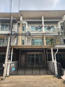 For SaleTownhousePattanakan, Srinakarin : 3-storey townhome for sale, 3 bedrooms, Town Avenue Village, Rama 9.[Krungthep Kreetha 7] 🔥🔥