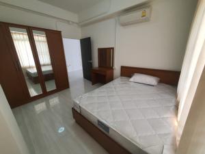 For RentCondoPattanakan, Srinakarin : L19070165 - Condo for rent, St. Charm, Building 2, 2nd floor (For Rent Condo St. Charm).
