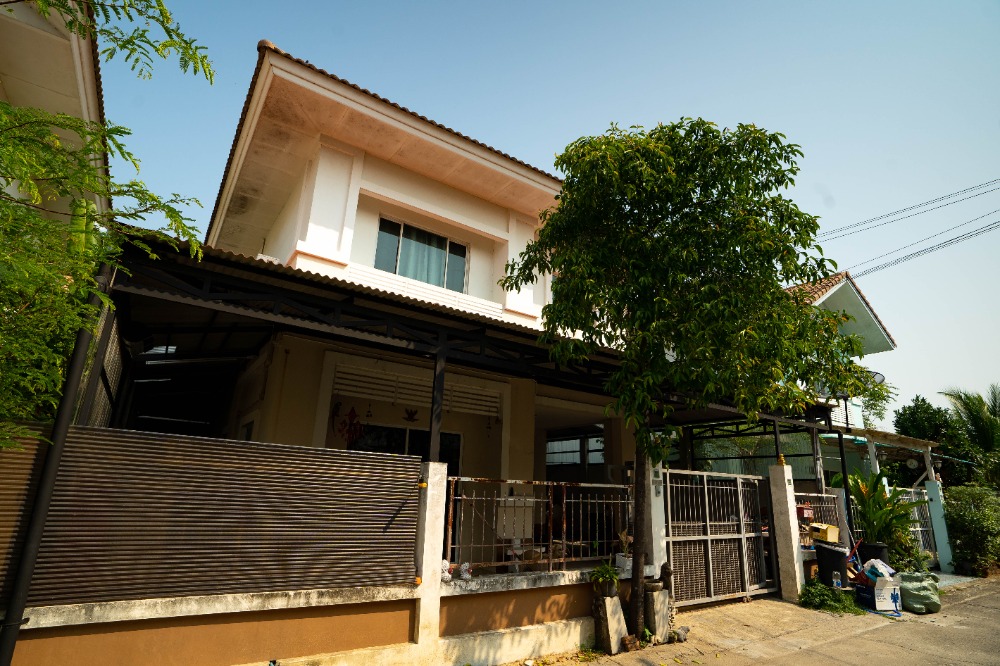 For SaleHouseNonthaburi, Bang Yai, Bangbuathong : Urgent sale, Lanzio Crip, Pinklao-Rama 5 (Soi Wat Phra Ngoen), twin house, 36.8 sq w., to fill the usable area.
