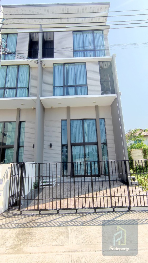 ขายทาวน์เฮ้าส์/ทาวน์โฮมพัฒนาการ ศรีนครินทร์ : ขาย ทาวน์โฮม 3.5 ชั้น Patio พระราม 9-พัฒนาการ 32 ขนาด 32.8 ตร.วา 3 นอน 3 น้ำ หลังมุม ใหม่ ไม่เคยอยู่อาศัย
