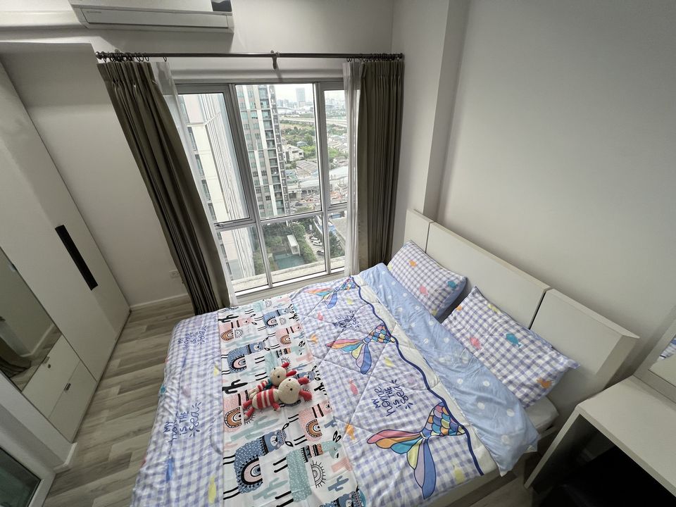 For RentCondoChaengwatana, Muangthong : 💙💜Don't miss out on renting The Key Chaengwattana Condo, The Key Chaengwattana Nice room with pool view Ready to move in