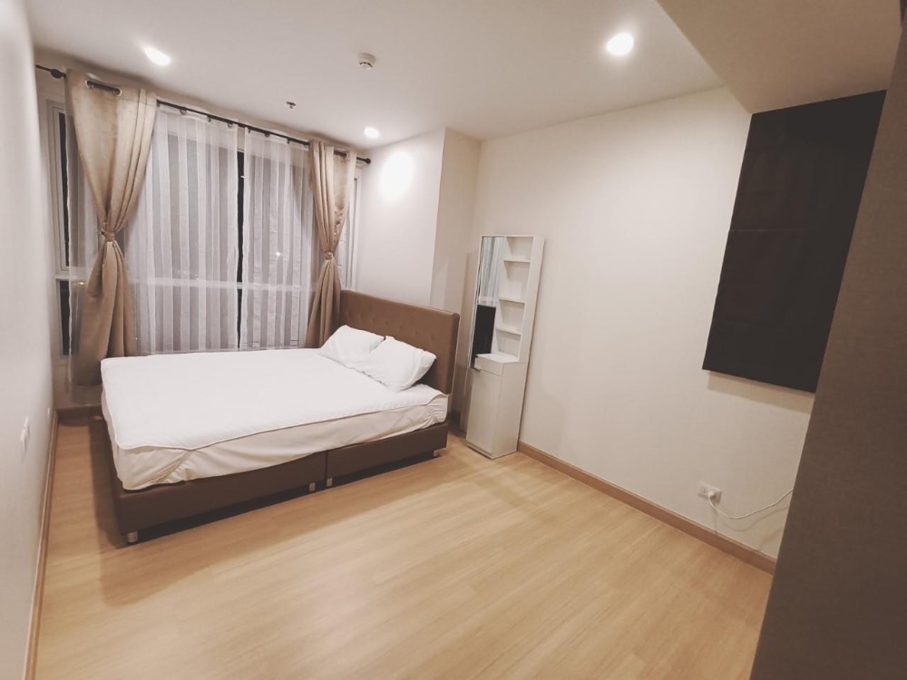 For RentCondoRama3 (Riverside),Satupadit : For rent Supalai Riva Grande low floor corner unit good deal