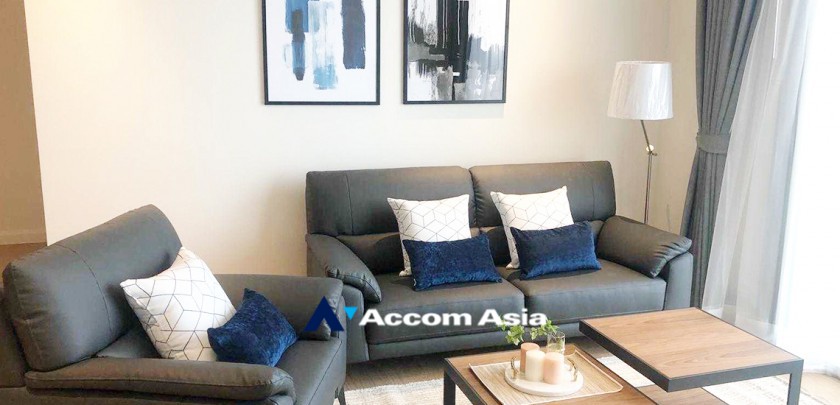 For RentCondoWongwianyai, Charoennakor : 3 Bedrooms Condominium for Rent in Charoennakorn, Bangkok near BTS Krung Thon Buri at Magnolias Waterfront Residences (AA27210)