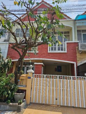 For RentTownhousePathum Thani,Rangsit, Thammasat : Townhouse for rent, U Thong Place Village 4, this village is not flooded, 3 bedrooms, 3 bathrooms