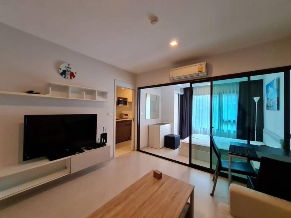 For RentCondoSathorn, Narathiwat : Condolette Pixel Sathorn Condo for rent, type: 1 bedroom, size: 29 sq.m., pool view, 3rd floor - furniture, electrical appliances, complete set, TV, refrigerator, microwave, washing machine, electric stove, water heater. Curtains and blinds -Near MRT Lump