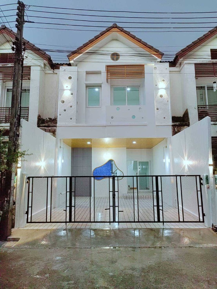 For SaleTownhousePathum Thani,Rangsit, Thammasat : 2-storey townhouse, Khlong 4, Buntharik Village, New Style, Pathum Thani, Lam Luk Ka, Rangsit, Khlong 4, Lat Sawai, near Future Park - Rangsit, Khlong Ha, Khlong Six