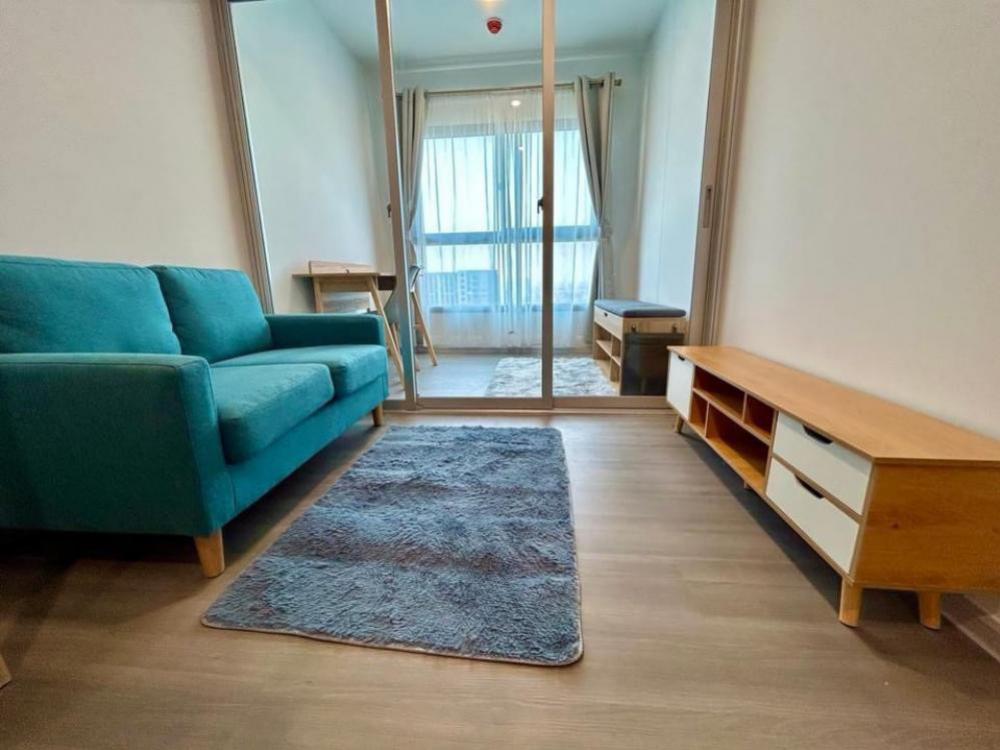 ขายคอนโดปิ่นเกล้า จรัญสนิทวงศ์ : Newly room never​ use.The Parkland Charan - Pinklao Condo for rent : 1 bed plus for 34.5 sqm. on 22 fl. A building. Nice decorated With fully furnished and electrical appliances.Next to MRT Bangyikhan​.Sale only for 3.59 MB.