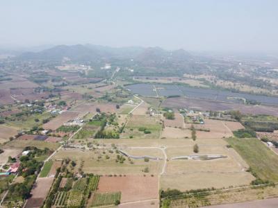 For SaleLandPak Chong KhaoYai : Land for sale in Khao Yai, Moo Si Subdistrict, Pak Chong District, 2.5 rai, next to the water, and the mountain view is very rare.