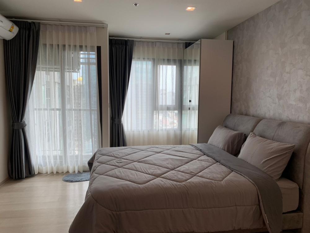 For SaleCondoWitthayu, Chidlom, Langsuan, Ploenchit : Selling at cost!!! Condo Life One Wireless, new room with good furniture throughout the room, high floor, beautiful house number, doesnt block the view, north direction, not hot weather all year round. The owner is selling it himself!!!
