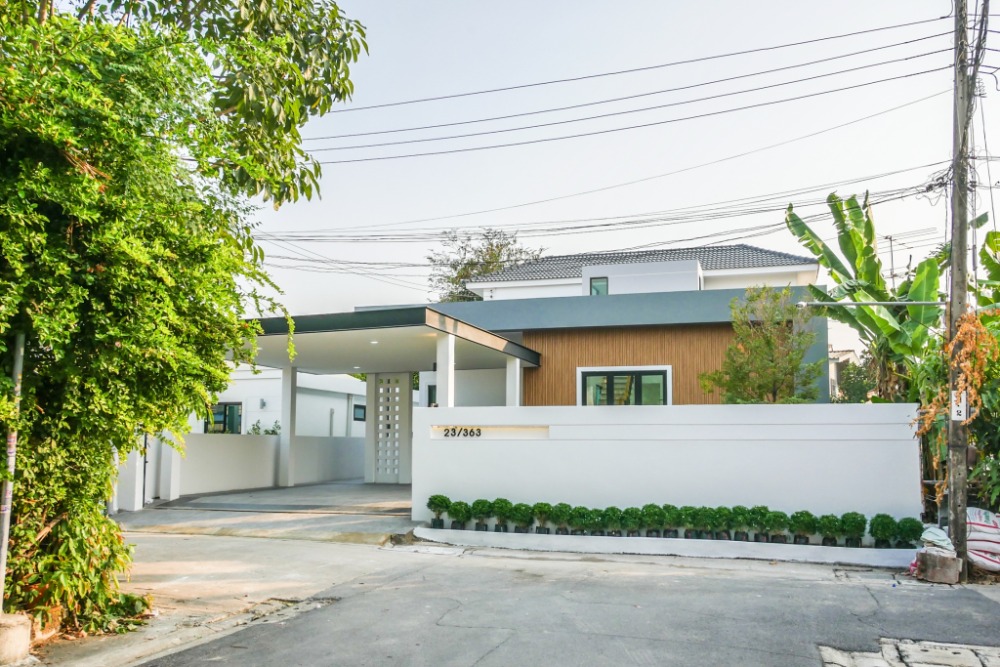 For SaleHouseKaset Nawamin,Ladplakao : 2-storey detached house for sale, Sermmit Village, Nawamin 68 Intersection 8, area 75 sq m, usable area 230 sq m.