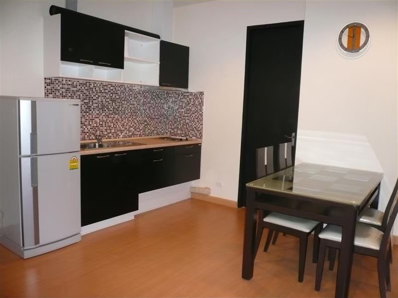 For RentCondoRatchathewi,Phayathai : Big Room Baan Klang Kung Siam Pathumwan 1bed 59 sqm fullyfurnish 23,000 THB