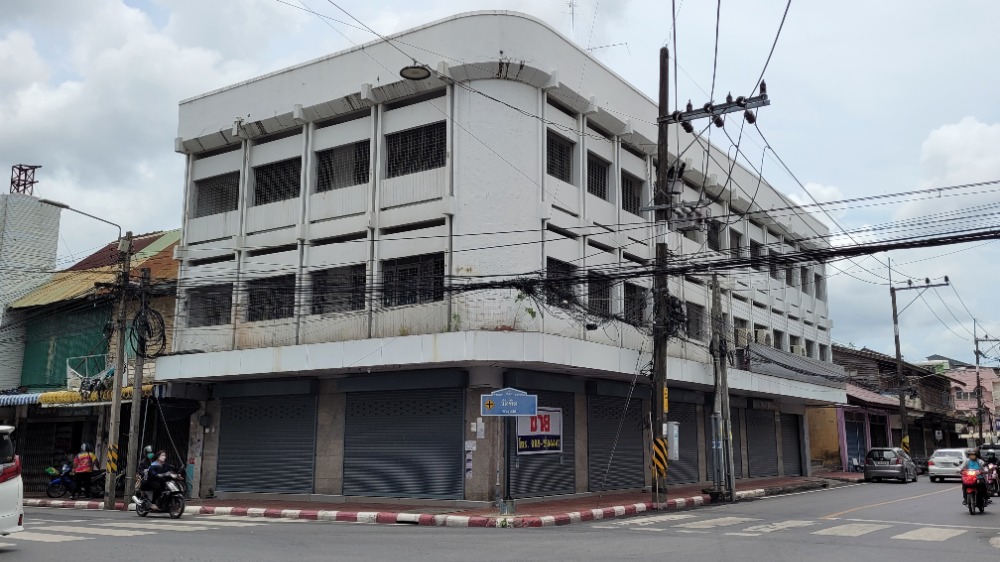 For SaleShophouseNakhon Si Thammarat : 4-storey commercial building in the heart of the city, Tha Wang, opposite Bangkok Bank, Tha Wang branch, Nakhon Si Thammarat province