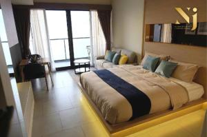 For SaleCondoPattaya, Bangsaen, Chonburi : 💬 Condo project, luxury beach resort style Zire Wongamat