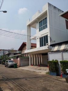 For RentHome OfficeRama9, Petchburi, RCA : 🔥🔥⚡️ Update today. Home office for rent near Piyavej Hospital near #MRT Phetchaburi 🌵 Please inform the property code via Line 🟣R2303-202