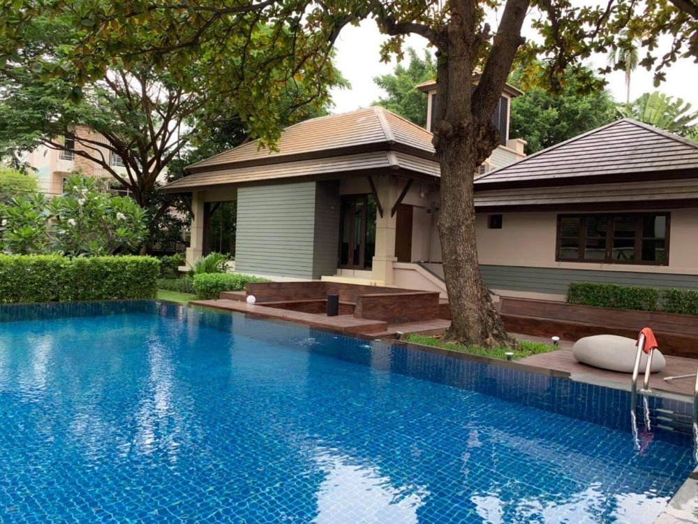 For SaleHouseSukhumvit, Asoke, Thonglor : House for sell Ekkamai 22 with pool 356sqw 5bed 6bath 198,000,000 Am: 0656199198