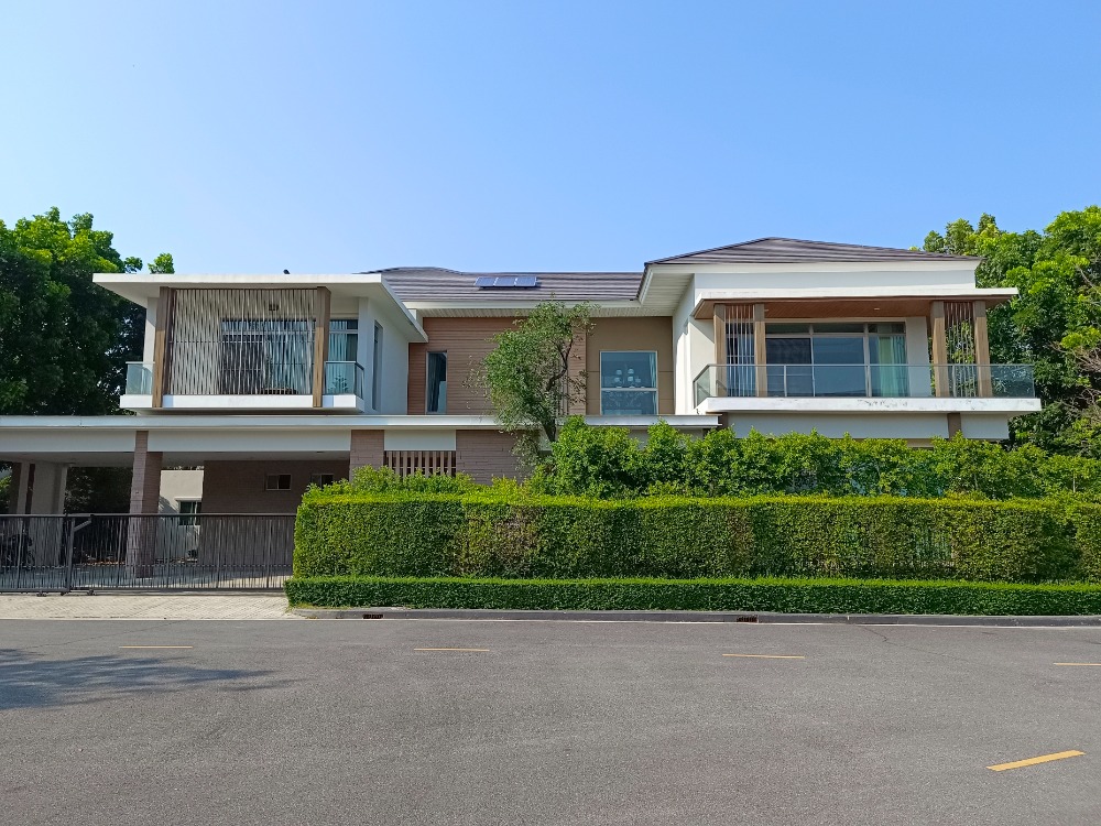 For SaleHouseLadkrabang, Suwannaphum Airport : Selling a mansion, Perfect Masterpiece Rama 9, Krungthep Kreetha, area 211 sq m, behind the corner, built-in, beautiful, elegant, in front of the house is a garden, good value, good price, location on Thap Chang Motorway