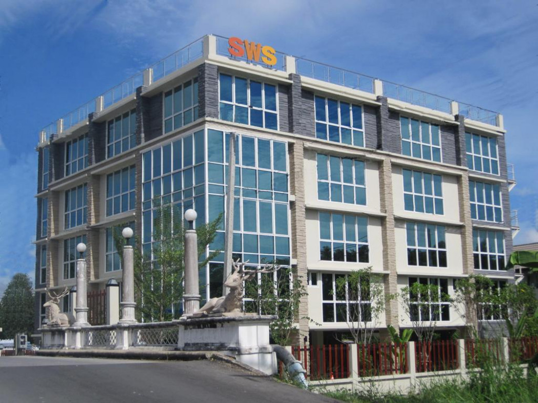 For SaleHome OfficeLadkrabang, Suwannaphum Airport : Urgent sale, very cheap, Home Office Stand alone, near Mega Bangna, land 203 sq m.