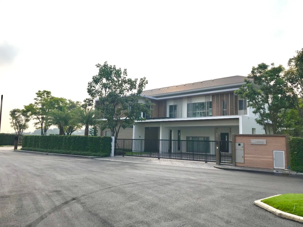 For SaleHousePattanakan, Srinakarin : Selling a mansion, Perfect Masterpiece Rama 9, Krungthep Kreetha, area 200 sq.wa., behind the corner, in front of the house is a garden, good value, good price, location on Thap Chang Motorway Orange Line Suvarnabhumi Ai