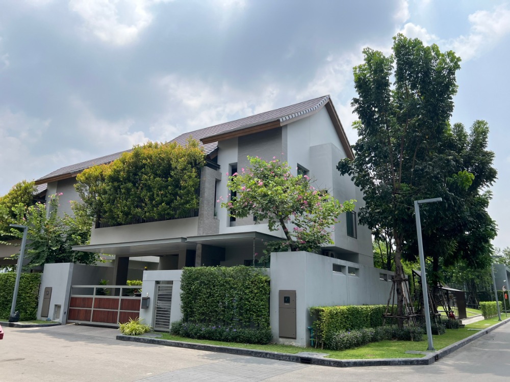 ขายบ้านเลียบทางด่วนรามอินทรา : บ้านเดี่ยวหลังมุมติดสวนของโครงการ  Private Nirvana Residence North
