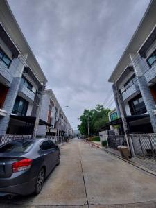 For RentTownhouseSamut Prakan,Samrong : (H40093) 🏢 3 floor Townhome for renting at Plex Bangna village Contact us at Line@ : @onlyprops