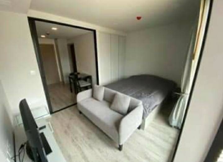 For RentCondoRatchathewi,Phayathai : Condo for rent, MAESTRO 14 Siam-Ratchathewi, 300 meters to BTS Ratchathewi, BTS Phayathai, pet friendly, Studio room 27 sq m., 8th floor, rent 18,000/month Interested call 097-4655644 T.C HOME