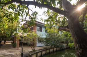 ขายบ้านบางแค เพชรเกษม : ขายบ้านสวนริมคลอง ใกล้ชิดธรรมชาติ บรรยากาศสงบร่มรื่น ต้นไม้เขียวขจีรายรอบ ทำเลกรุงเทพฯ