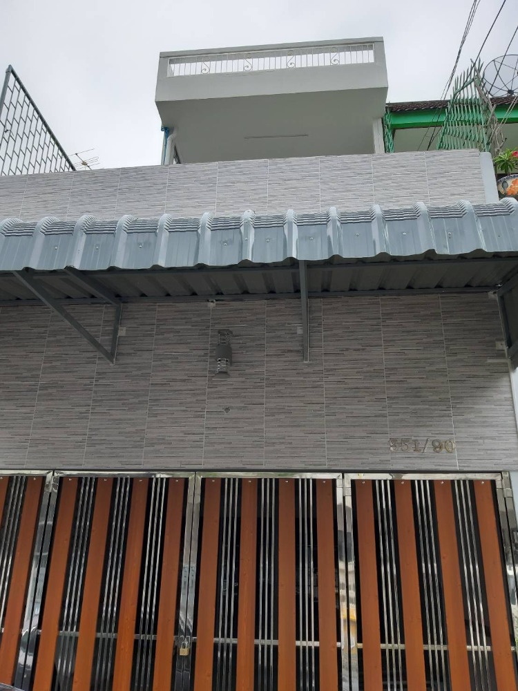 For SaleTownhouseRama3 (Riverside),Satupadit : Sell renovated Townhouse in downtown area, Sathupradit Road, Yannawa