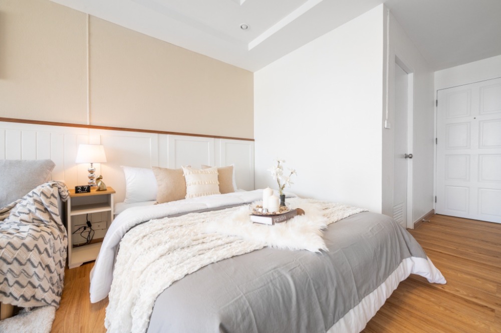 For SaleCondoLadprao, Central Ladprao : #pet friendly condo 💫Convenient travel, 7 minutes to MRT Sutthisan and Ladprao, price only 1.35 million