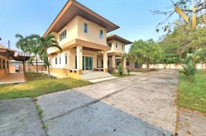 For SaleHousePattaya, Bangsaen, Chonburi : 🏡 2 storey detached house for rent and sale with large land