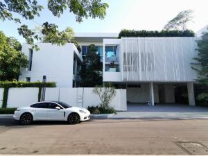 ขายบ้านเลียบทางด่วนรามอินทรา : Vive Ekkamai-Ramintra: 138 sqwah 800 sqm. 4bed 5 bath 165,000,000 Am: 0656199198